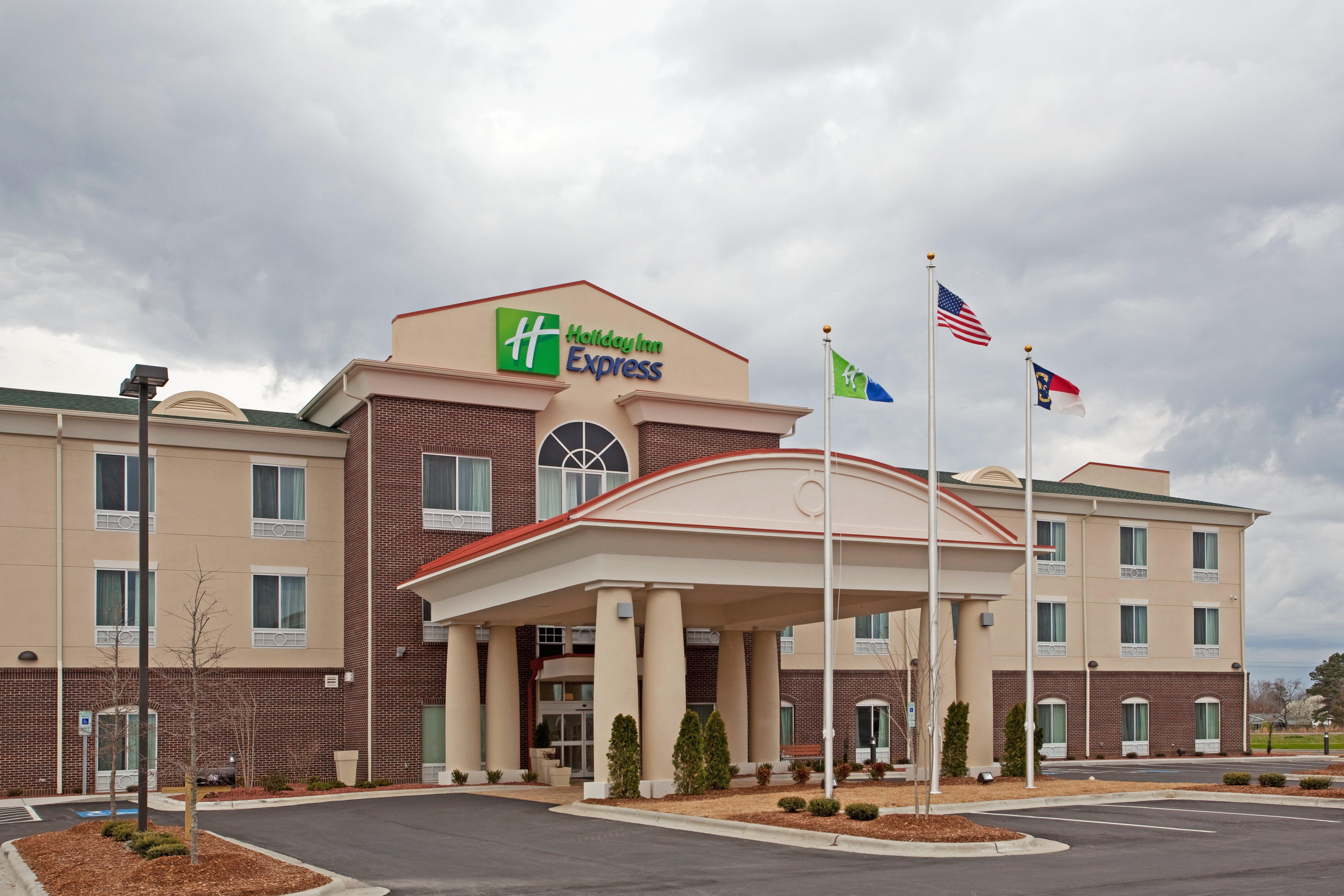 Holiday Inn Express Pembroke By Ihg Eksteriør billede