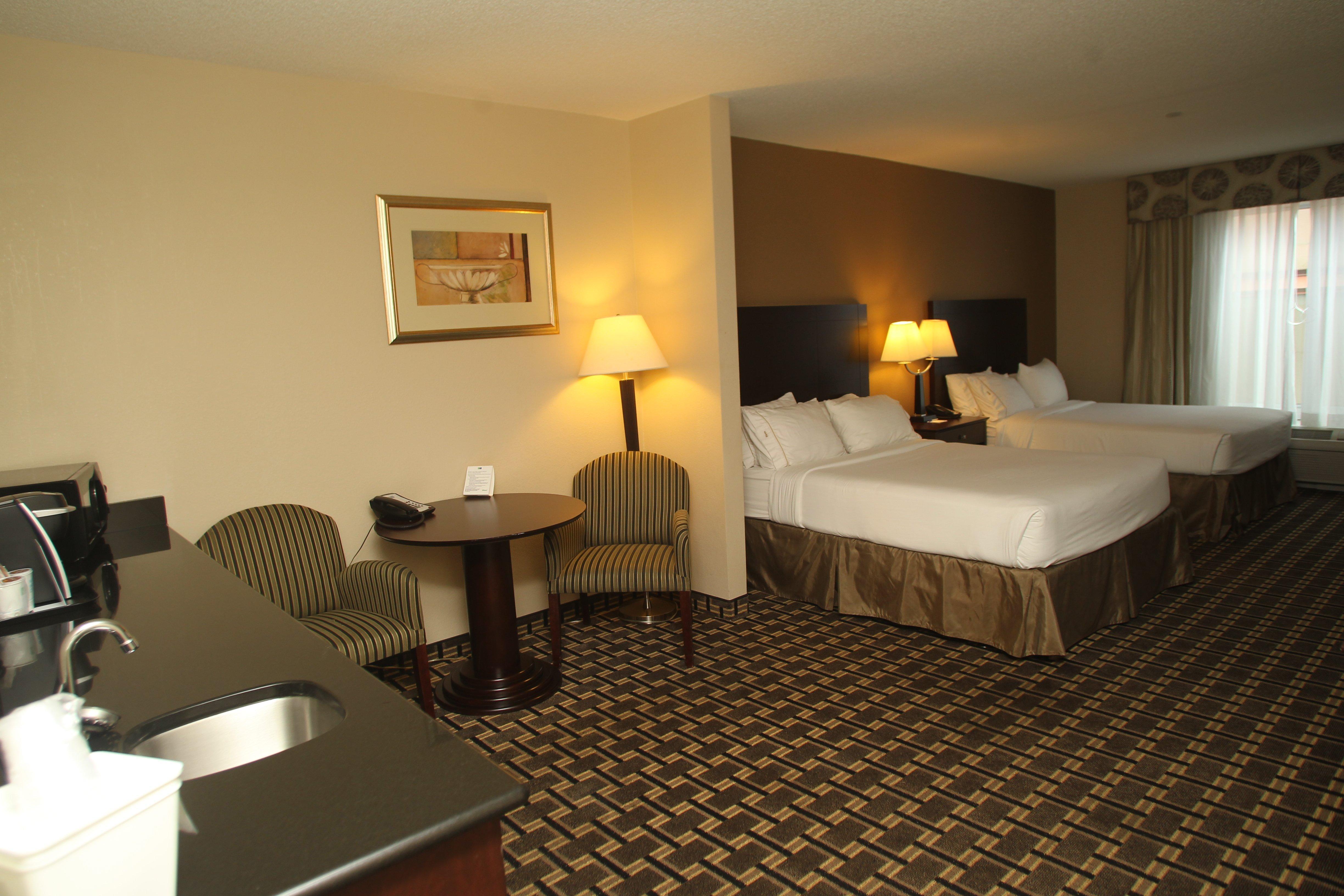 Holiday Inn Express Pembroke By Ihg Eksteriør billede